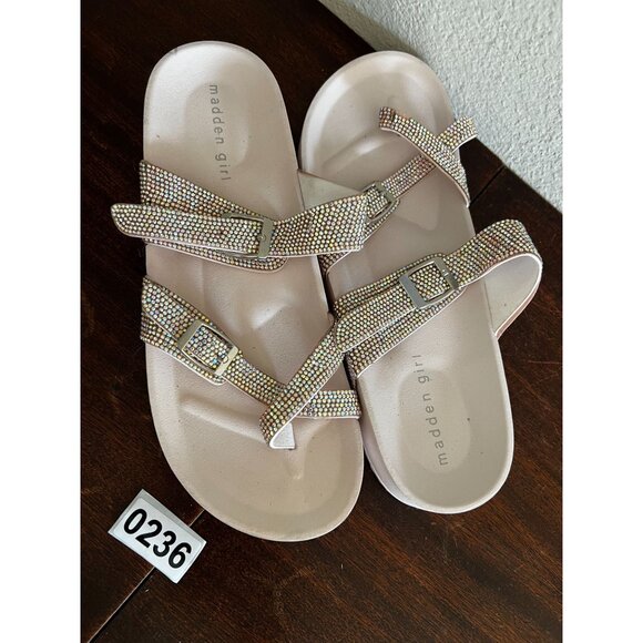 Madden GIrl Twila R Footbed Sandals Sz 9 Slip On Rhinestone Buckles Platform - Picture 2 of 7